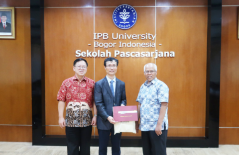 Prodi-Bioteknologi-SPs-IPB-University-Datangkan-Profesor-dari-Korea-Bahas-Tentang-Enzyme-Biotechnology-770x400
